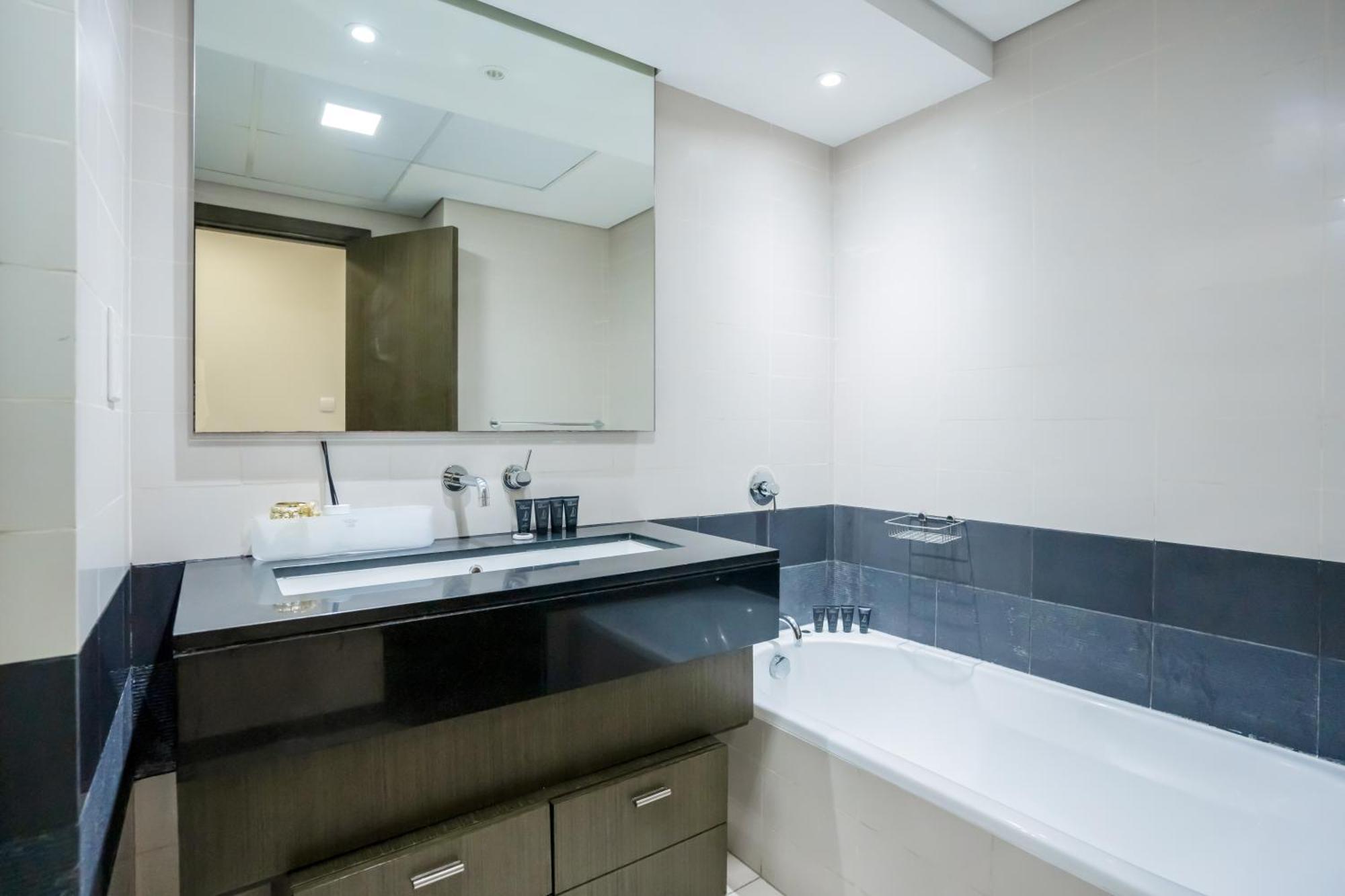 Vacay Lettings - Loft Downtown Dubai Villa Buitenkant foto